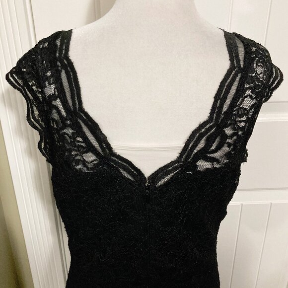 LE CHATEAU Black lace wiggle dress ~ Goth MEDIUM LARGE stretchy pencil dress - Picture 13 of 14
